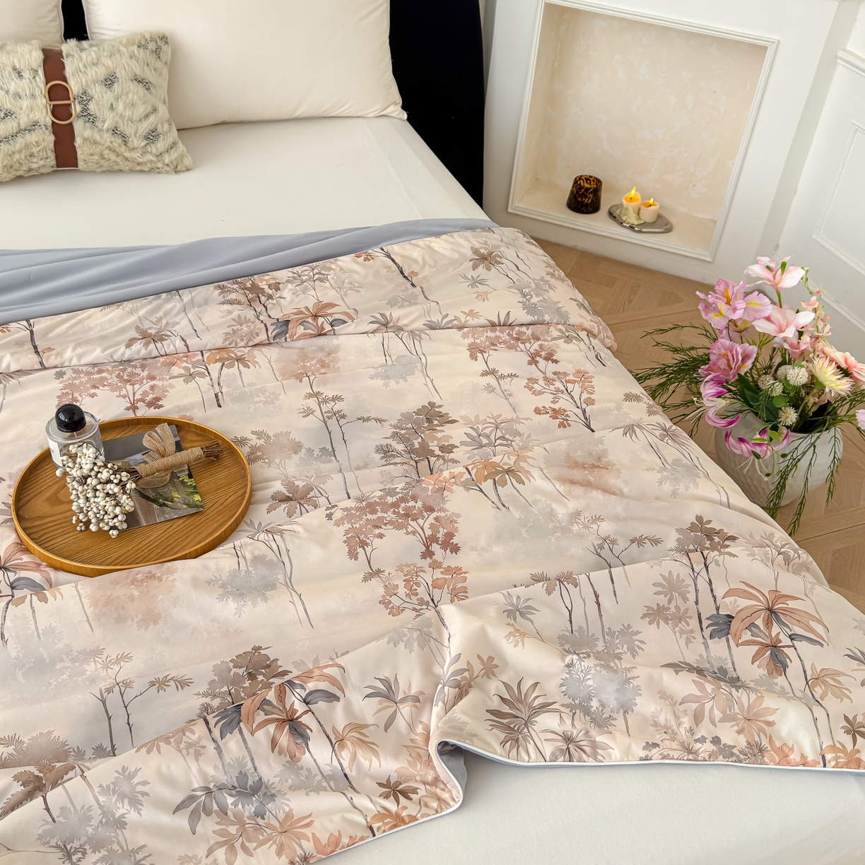 91家纺网 家纺一手货源 找家纺 圣尔雅家纺 2026春夏新款数码印花凉感丝夏被夏凉被空调被系列 枫叶