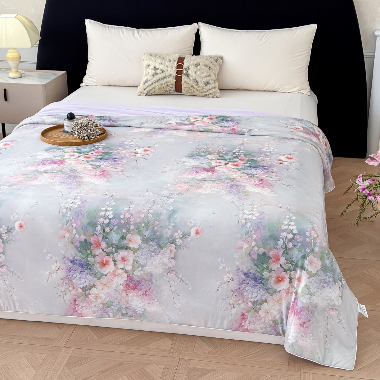 91家纺网 家纺一手货源 找家纺 圣尔雅家纺 2026春夏新款数码印花凉感丝夏被夏凉被空调被系列 花漫