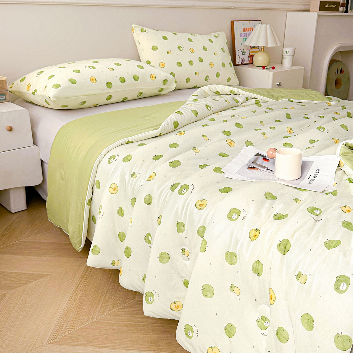 91家纺网 家纺一手货源 找家纺 悦织语 2026新款凉感丝（含氨纶）双面凉感冰丝夏凉被空调被 青苹果