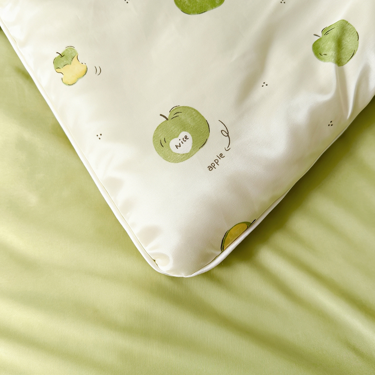 91家纺网 家纺一手货源 找家纺 悦织语 2026新款凉感丝（含氨纶）双面凉感冰丝夏凉被空调被 青苹果