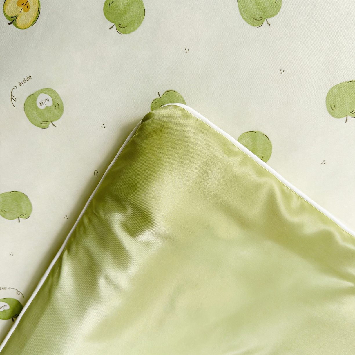 91家纺网 家纺一手货源 找家纺 悦织语 2026新款凉感丝（含氨纶）双面凉感冰丝夏凉被空调被 青苹果