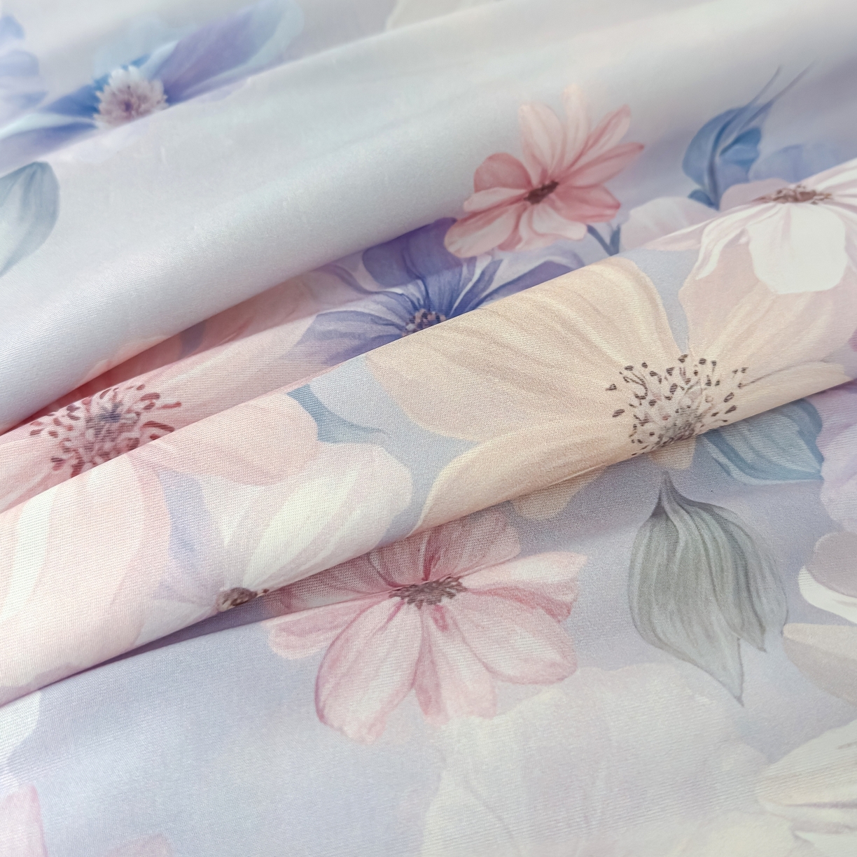 91家纺网 家纺一手货源 找家纺 圣尔雅家纺 2026春夏新款数码印花凉感丝夏被夏凉被空调被系列 梦朵（粉）