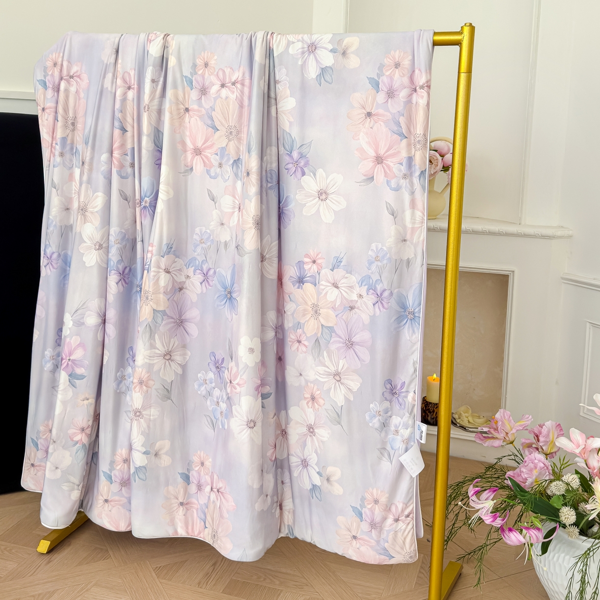 91家纺网 家纺一手货源 找家纺 圣尔雅家纺 2026春夏新款数码印花凉感丝夏被夏凉被空调被系列 梦朵（粉）