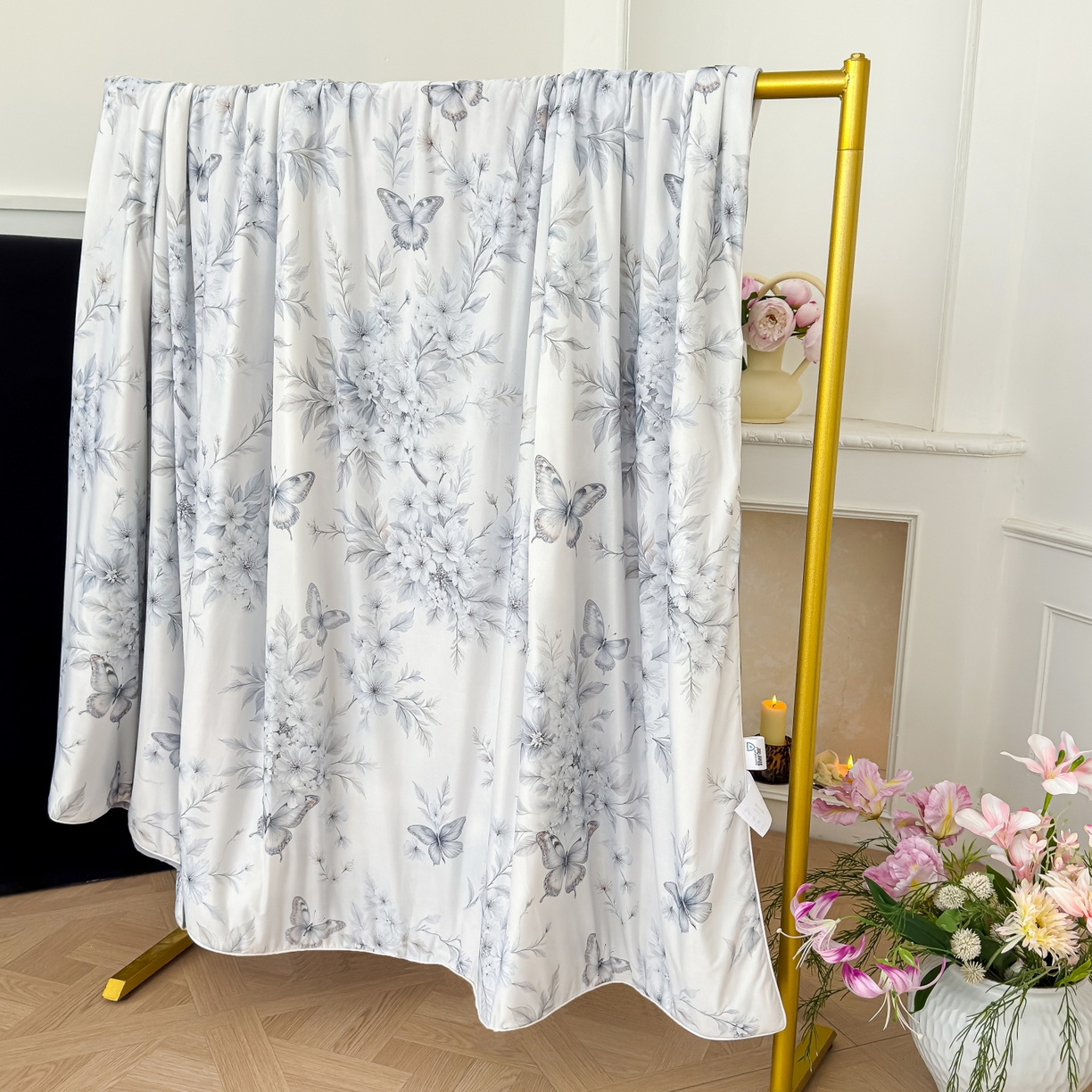 91家纺网 家纺一手货源 找家纺 圣尔雅家纺 2026春夏新款数码印花凉感丝夏被夏凉被空调被系列 墨蝶