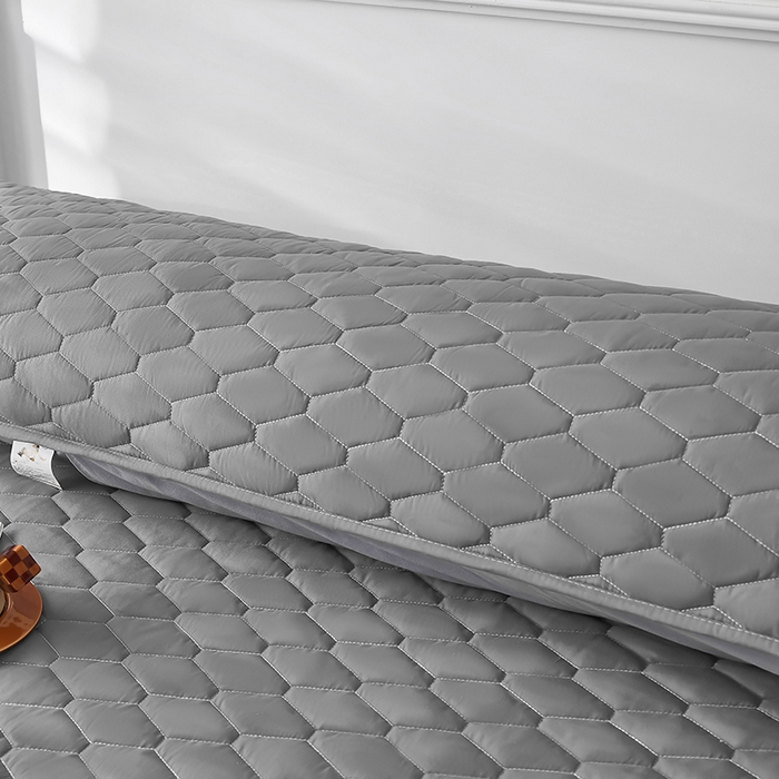 91家纺网 家纺一手货源 找家纺 三盛源 2026新款A类防水夹棉枕套枕芯套防头油双人1.2枕头套1.5夫妻枕头长款一体1.8枕芯套-洛卡系列（支持小批量定制尺寸） 洛卡系列-优雅灰