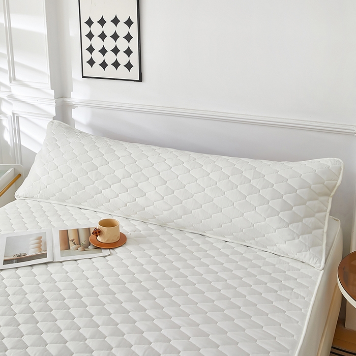 91家纺网 家纺一手货源 找家纺 三盛源 2026新款A类防水夹棉枕套枕芯套防头油双人1.2枕头套1.5夫妻枕头长款一体1.8枕芯套-洛卡系列（支持小批量定制尺寸） 洛卡系列-奶昔白