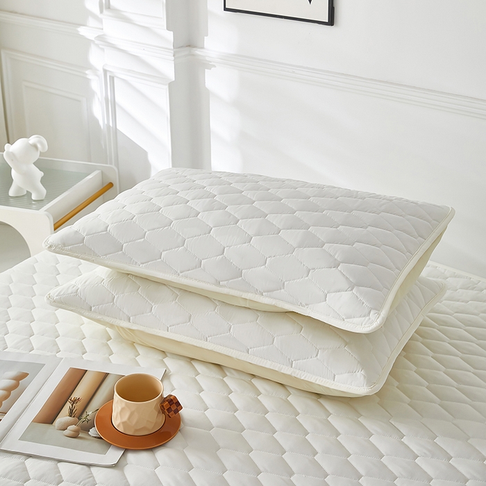 91家纺网 家纺一手货源 找家纺 三盛源 2026新款A类防水夹棉枕套枕芯套防头油双人1.2枕头套1.5夫妻枕头长款一体1.8枕芯套-洛卡系列（支持小批量定制尺寸） 洛卡系列-奶昔白