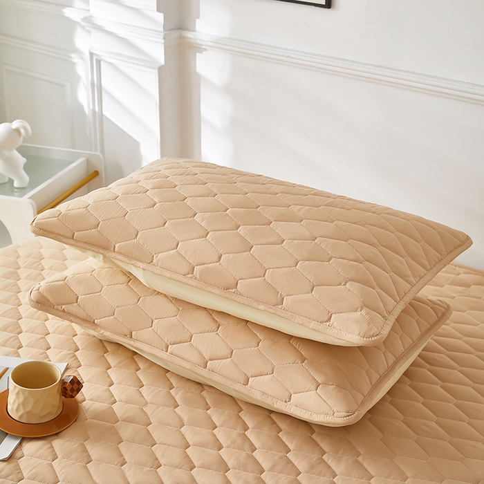 91家纺网 家纺一手货源 找家纺 三盛源 2026新款A类防水夹棉枕套枕芯套防头油双人1.2枕头套1.5夫妻枕头长款一体1.8枕芯套-洛卡系列（支持小批量定制尺寸） 洛卡系列-卡其