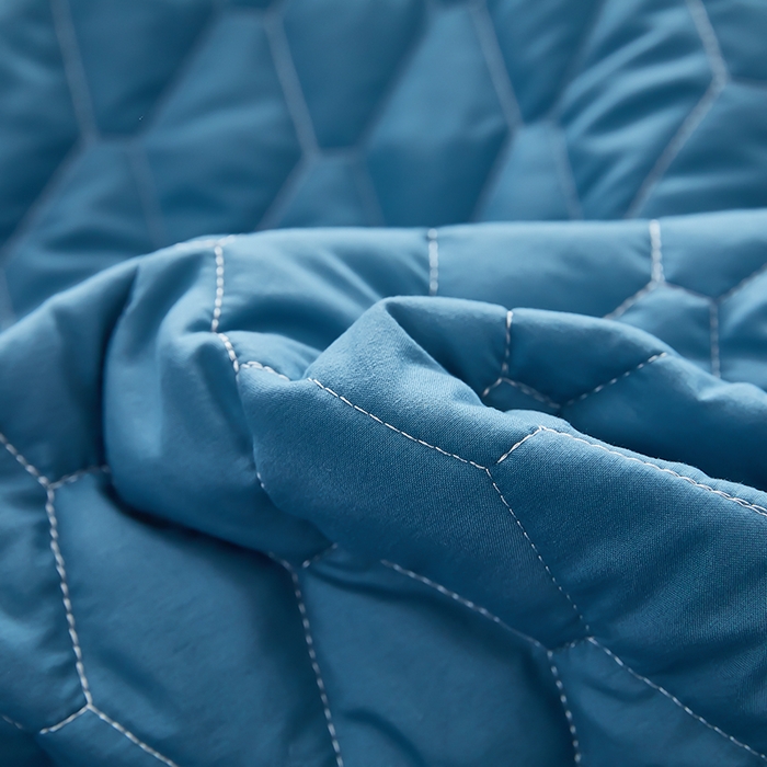 91家纺网 家纺一手货源 找家纺 三盛源 2026新款A类防水夹棉枕套枕芯套防头油双人1.2枕头套1.5夫妻枕头长款一体1.8枕芯套-洛卡系列（支持小批量定制尺寸） 洛卡系列-孔雀蓝