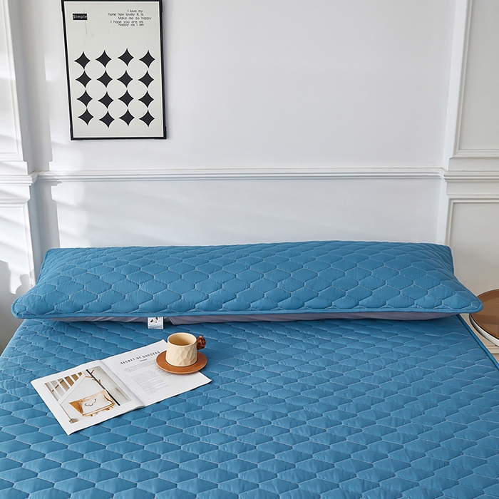 91家纺网 家纺一手货源 找家纺 三盛源 2026新款A类防水夹棉枕套枕芯套防头油双人1.2枕头套1.5夫妻枕头长款一体1.8枕芯套-洛卡系列（支持小批量定制尺寸） 洛卡系列-孔雀蓝