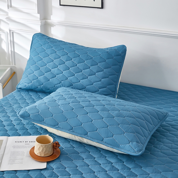 91家纺网 家纺一手货源 找家纺 三盛源 2026新款A类防水夹棉枕套枕芯套防头油双人1.2枕头套1.5夫妻枕头长款一体1.8枕芯套-洛卡系列（支持小批量定制尺寸） 洛卡系列-孔雀蓝