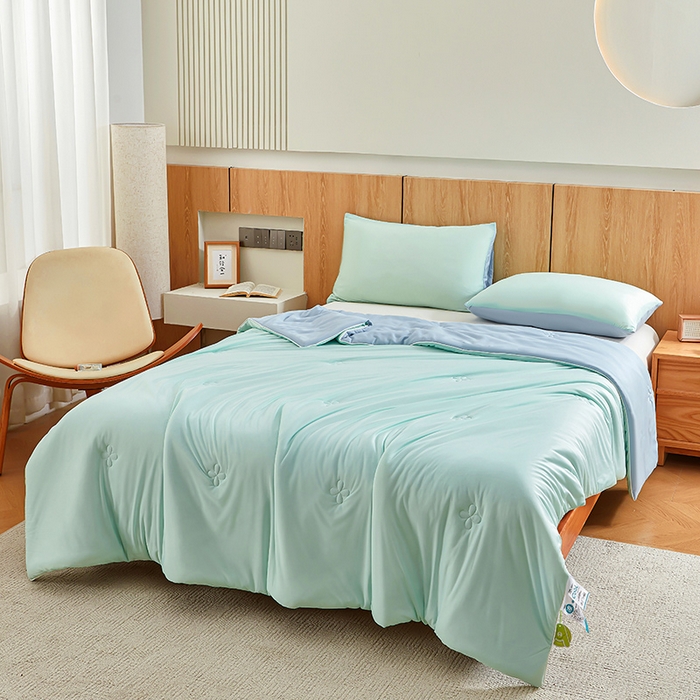 91家纺网 家纺一手货源 找家纺 悦织语 2026新款A类云母凉感丝（含氨纶）+针织棉双面可用夏凉被空调被被子被芯 丹青绿+天空蓝