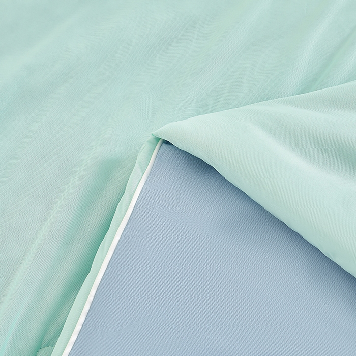 91家纺网 家纺一手货源 找家纺 悦织语 2026新款A类云母凉感丝（含氨纶）+针织棉双面可用夏凉被空调被被子被芯 丹青绿+天空蓝