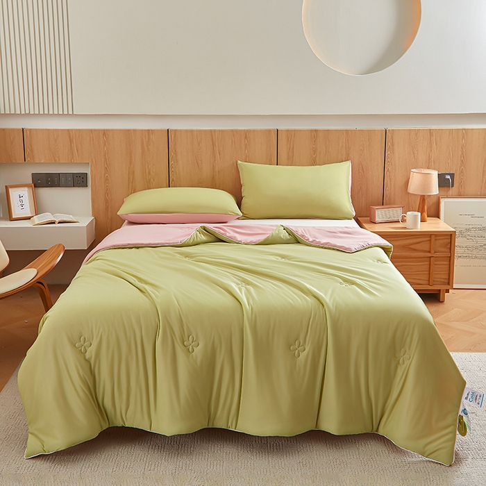 91家纺网 家纺一手货源 找家纺 悦织语 2026新款A类云母凉感丝（含氨纶）+针织棉双面可用夏凉被空调被被子被芯 橄榄绿+奶茶粉