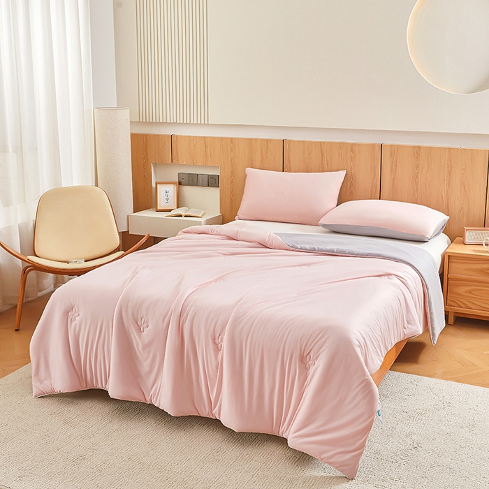 91家纺网 家纺一手货源 找家纺 悦织语 2026新款A类云母凉感丝（含氨纶）+针织棉双面可用夏凉被空调被被子被芯 奶茶粉+中灰