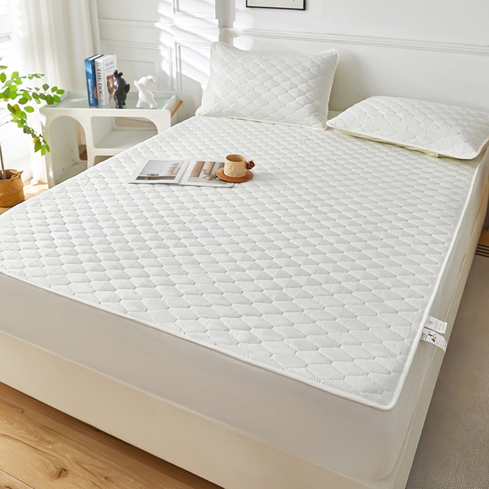 91家纺网 家纺一手货源 找家纺 三盛源 2026新款A类防水隔尿床笠单件夹棉加厚席梦思床垫保护罩防尘床单床罩床套-洛卡系列（支持小批量定制尺寸） 洛卡系列-奶昔白