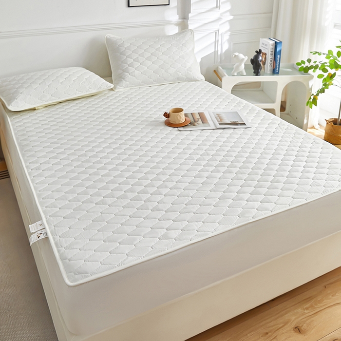 91家纺网 家纺一手货源 找家纺 三盛源 2026新款A类防水隔尿床笠单件夹棉加厚席梦思床垫保护罩防尘床单床罩床套-洛卡系列（支持小批量定制尺寸） 洛卡系列-奶昔白