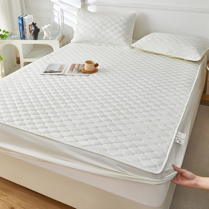 91家纺网 家纺一手货源 找家纺 三盛源 2026新款A类防水隔尿床笠单件夹棉加厚席梦思床垫保护罩防尘床单床罩床套-洛卡系列（支持小批量定制尺寸） 洛卡系列-奶昔白