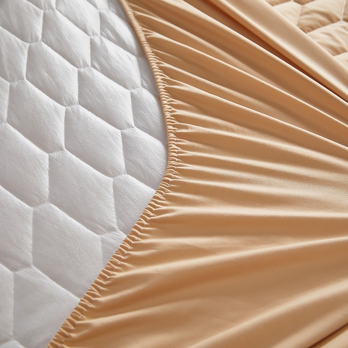 91家纺网 家纺一手货源 找家纺 三盛源 2026新款A类防水隔尿床笠单件夹棉加厚席梦思床垫保护罩防尘床单床罩床套-洛卡系列（支持小批量定制尺寸） 洛卡系列-卡其