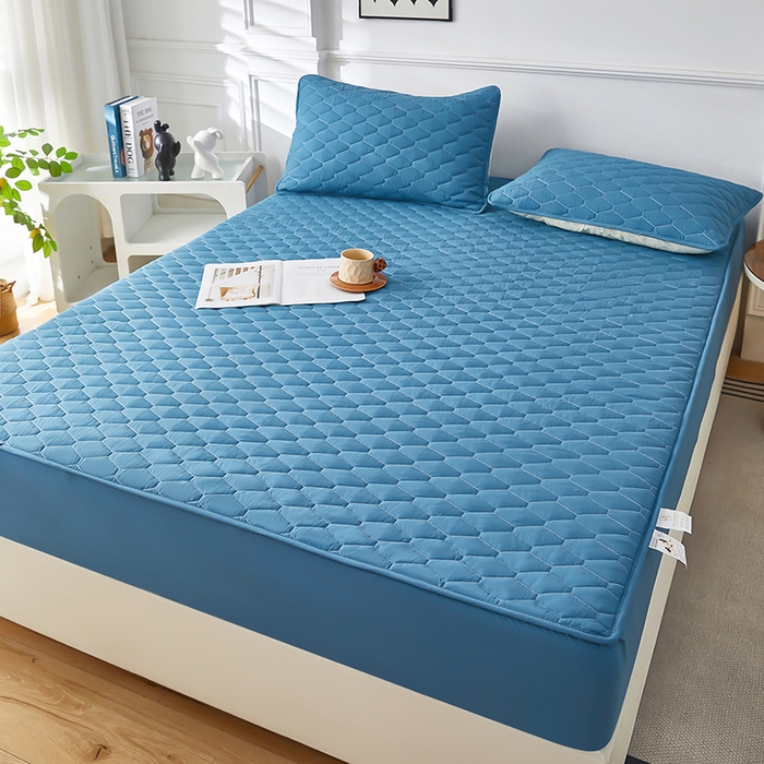 91家纺网 家纺一手货源 找家纺 三盛源 2026新款A类防水隔尿床笠单件夹棉加厚席梦思床垫保护罩防尘床单床罩床套-洛卡系列（支持小批量定制尺寸） 洛卡系列-孔雀蓝