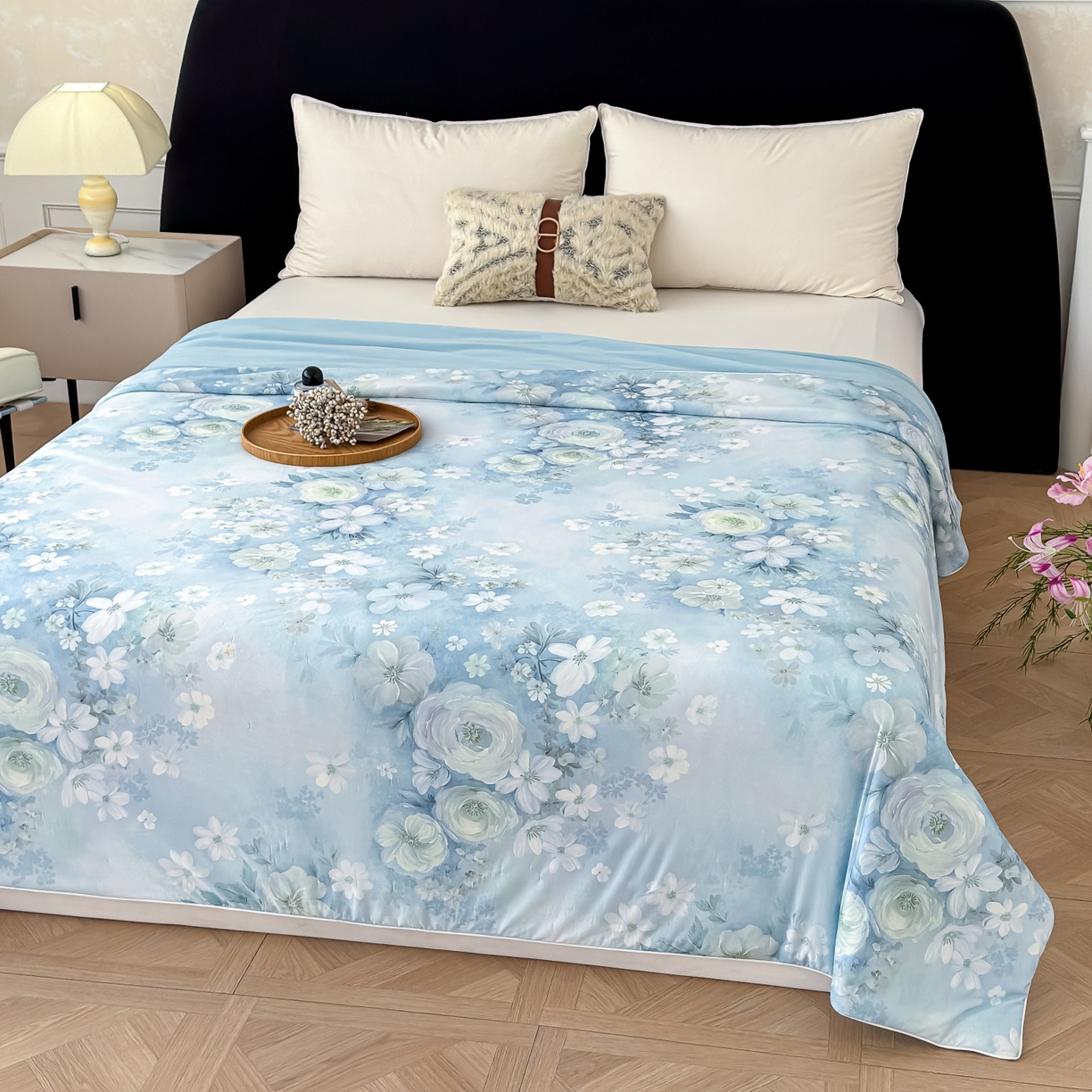 91家纺网 家纺一手货源 找家纺 圣尔雅家纺 2026春夏新款数码印花凉感丝夏被夏凉被空调被系列 绒花（绿）