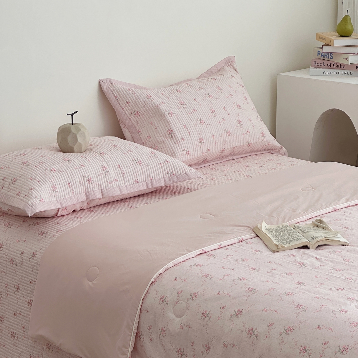 91家纺网 家纺一手货源 找家纺 佰织鑫家居 2026新款全棉双层纱床盖款锦氨夏被四件套 初夏