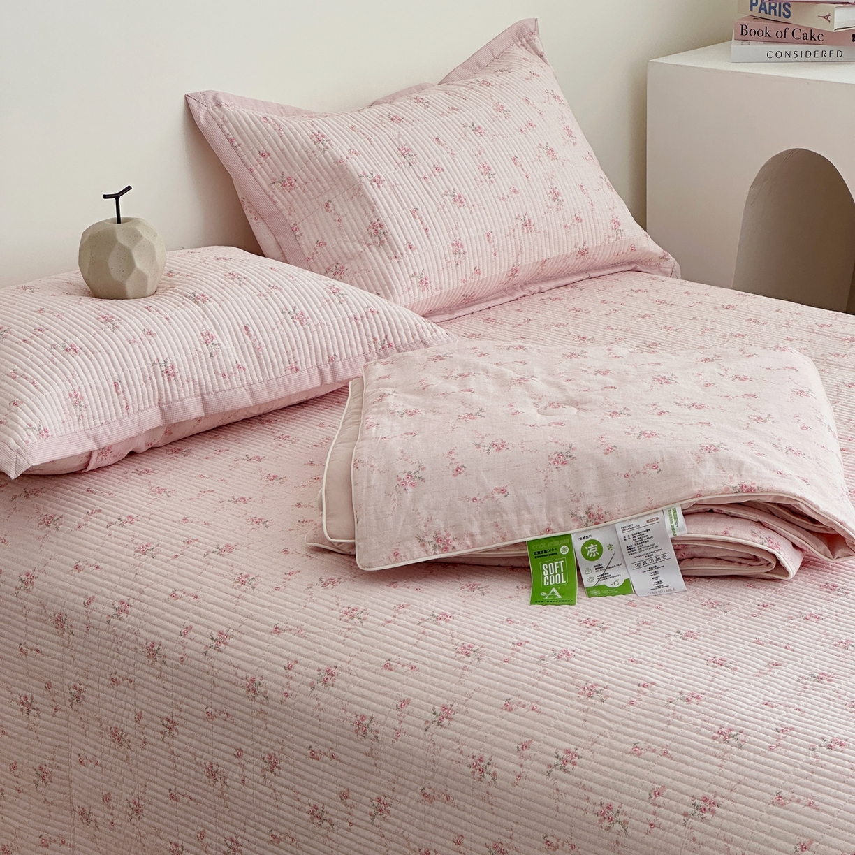 91家纺网 家纺一手货源 找家纺 佰织鑫家居 2026新款全棉双层纱床盖款锦氨夏被四件套 初夏