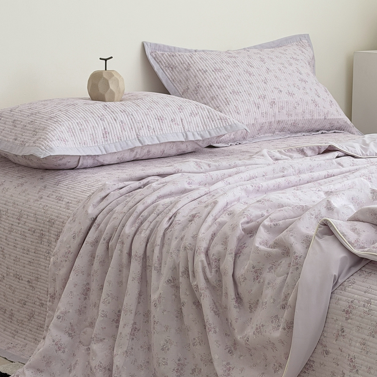 91家纺网 家纺一手货源 找家纺 佰织鑫家居 2026新款全棉双层纱床盖款锦氨夏被四件套 浅夏