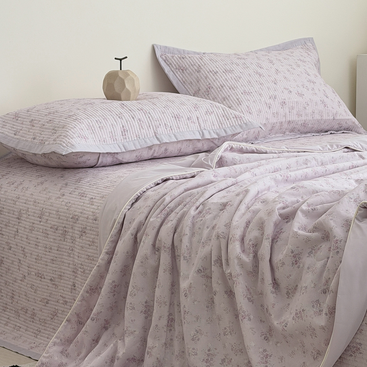 91家纺网 家纺一手货源 找家纺 佰织鑫家居 2026新款全棉双层纱床盖款锦氨夏被四件套 浅夏