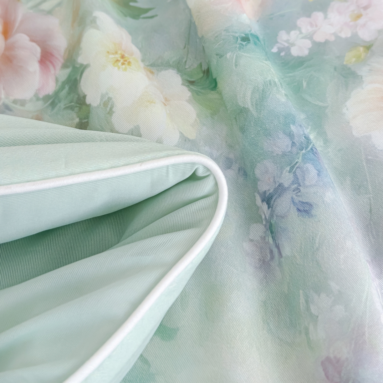 91家纺网 家纺一手货源 找家纺 圣尔雅家纺 2026春夏新款数码印花凉感丝夏被夏凉被空调被系列 如漫