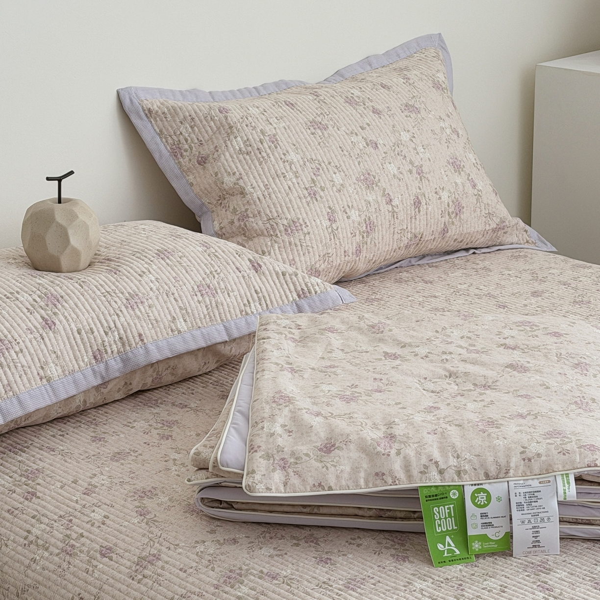 91家纺网 家纺一手货源 找家纺 佰织鑫家居 2026新款全棉双层纱床盖款锦氨夏被四件套 晚香