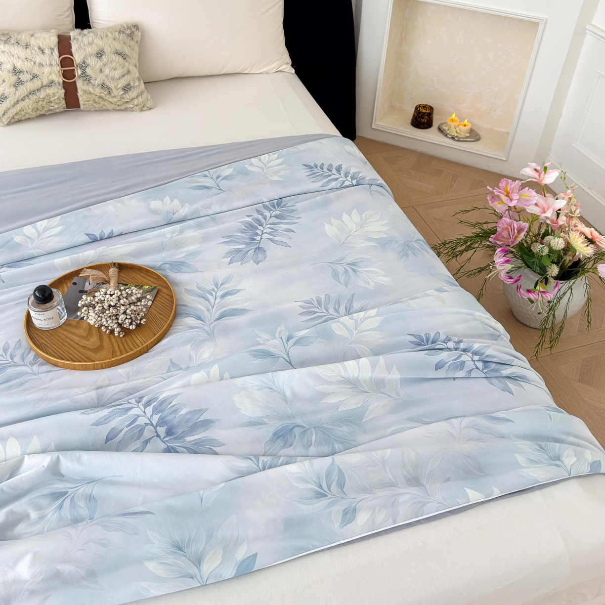 91家纺网 家纺一手货源 找家纺 圣尔雅家纺 2026春夏新款数码印花凉感丝夏被夏凉被空调被系列 相遇