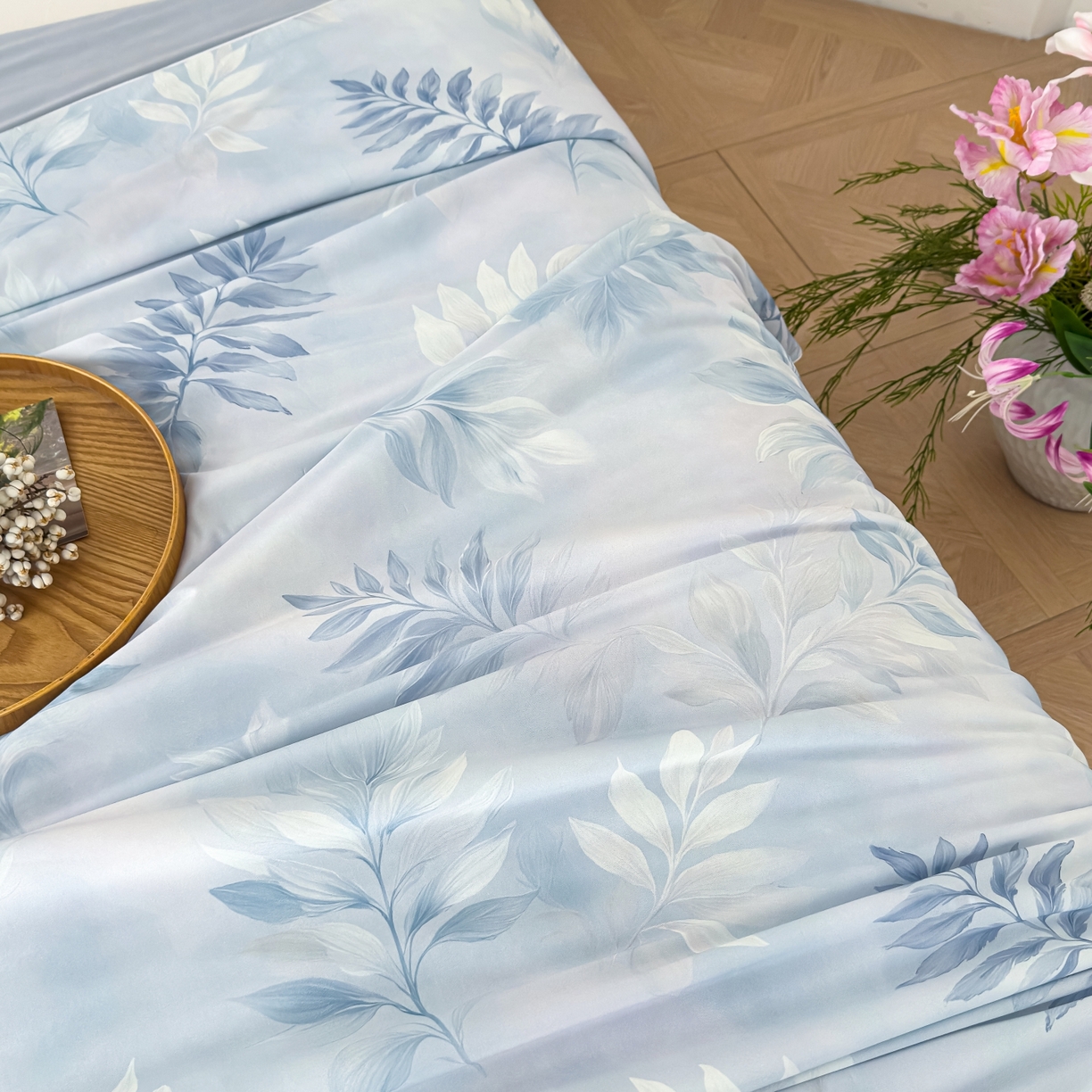 91家纺网 家纺一手货源 找家纺 圣尔雅家纺 2026春夏新款数码印花凉感丝夏被夏凉被空调被系列 相遇