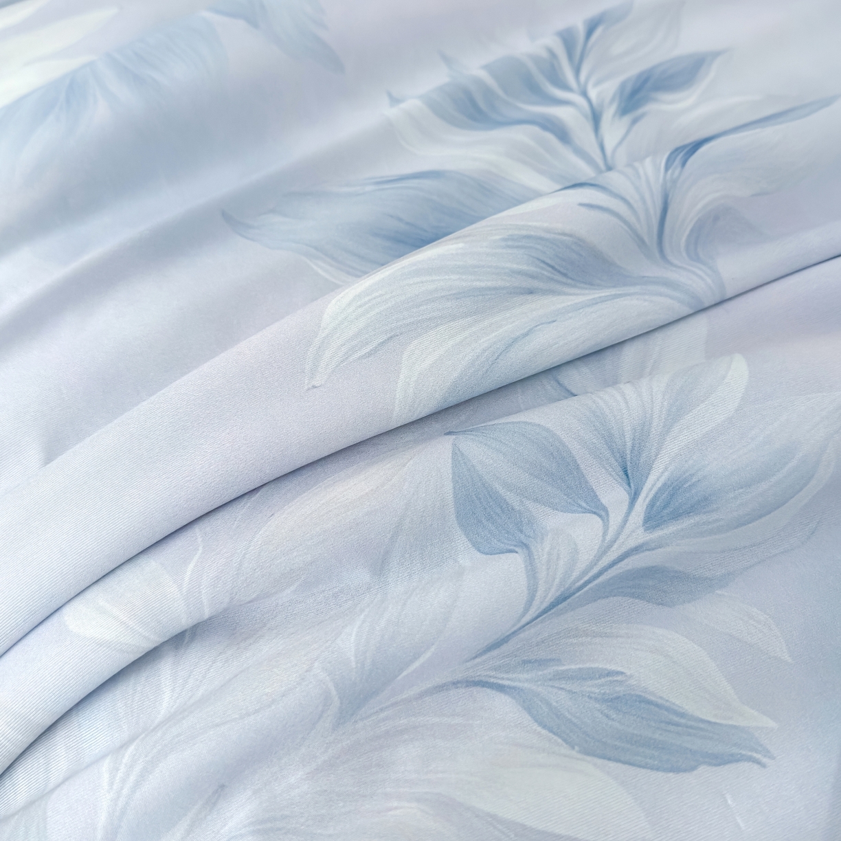 91家纺网 家纺一手货源 找家纺 圣尔雅家纺 2026春夏新款数码印花凉感丝夏被夏凉被空调被系列 相遇