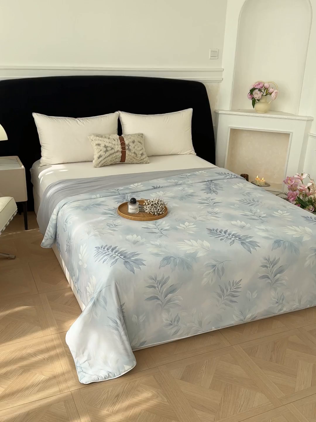 91家纺网 家纺一手货源 找家纺 圣尔雅家纺 2026春夏新款数码印花凉感丝夏被夏凉被空调被系列 相遇