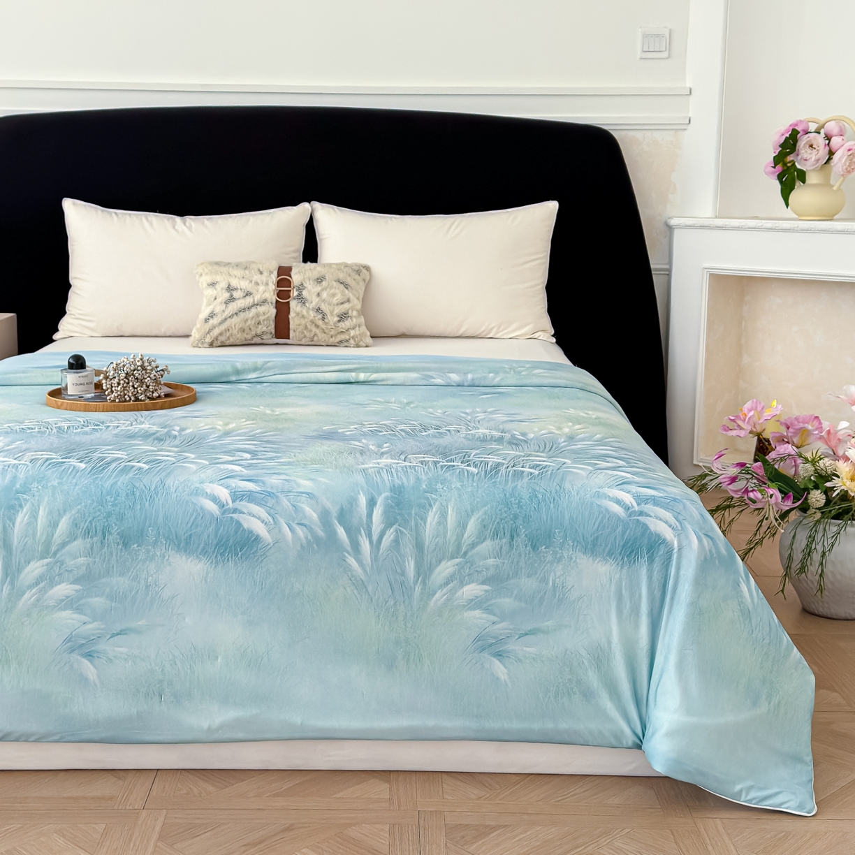 91家纺网 家纺一手货源 找家纺 圣尔雅家纺 2026春夏新款数码印花凉感丝夏被夏凉被空调被系列 燕麦