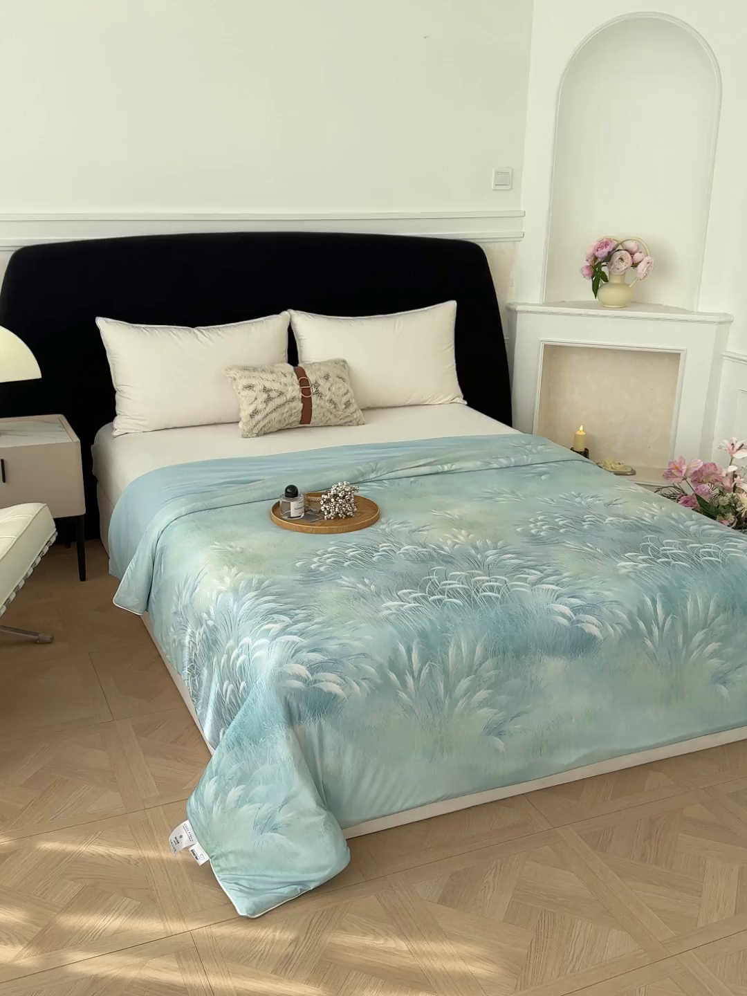 91家纺网 家纺一手货源 找家纺 圣尔雅家纺 2026春夏新款数码印花凉感丝夏被夏凉被空调被系列 燕麦