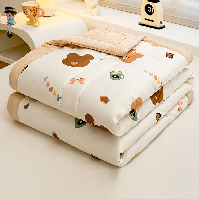 91家纺网 家纺一手货源 找家纺 悦织语 2026新款水洗棉双层纱豆豆被大豆夏凉被 元气小熊