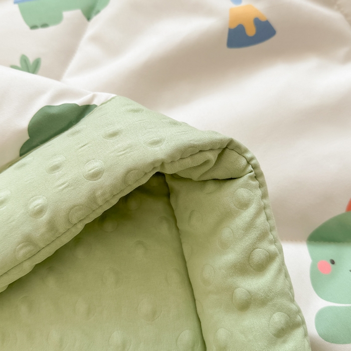 91家纺网 家纺一手货源 找家纺 悦织语 2026新款水洗棉双层纱豆豆被大豆夏凉被 恐龙日记