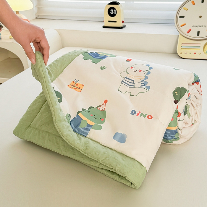 91家纺网 家纺一手货源 找家纺 悦织语 2026新款水洗棉双层纱豆豆被大豆夏凉被 恐龙日记