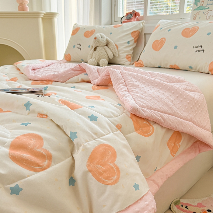 91家纺网 家纺一手货源 找家纺 悦织语 2026新款水洗棉双层纱豆豆被大豆夏凉被 爱心满满