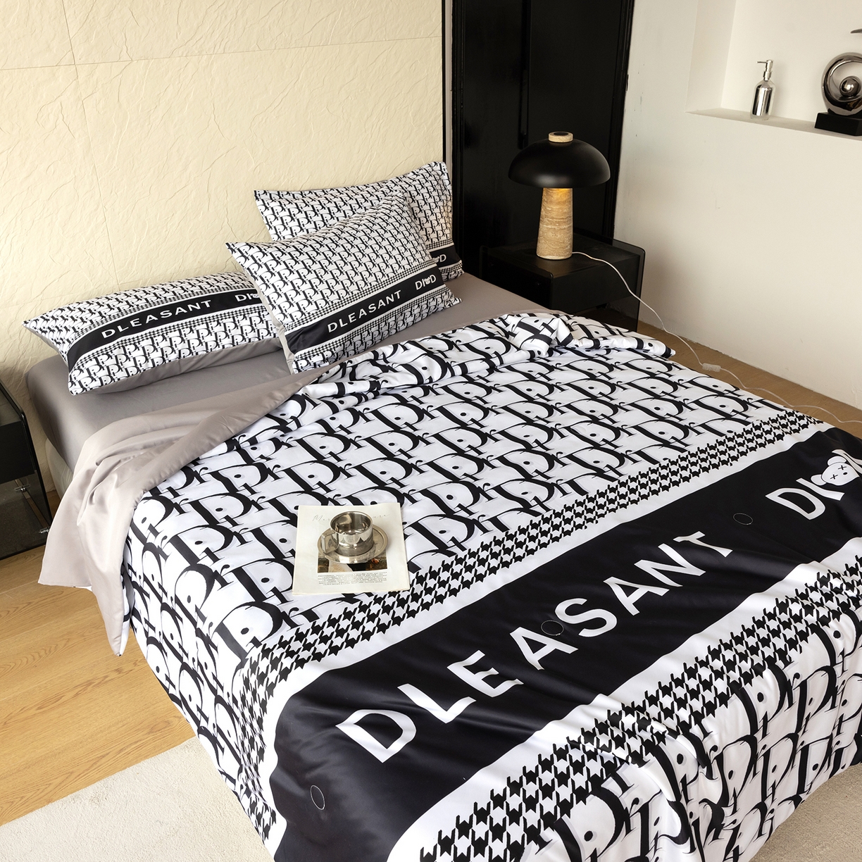 91家纺网 家纺一手货源 找家纺 （总）摩卡（乐趣） 2026新款水洗真丝数码印花夏被四件套