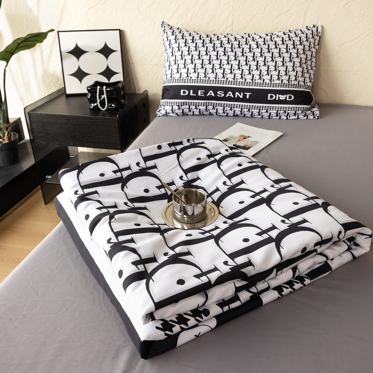 91家纺网 家纺一手货源 找家纺 （总）摩卡（乐趣） 2026新款水洗真丝数码印花夏被四件套