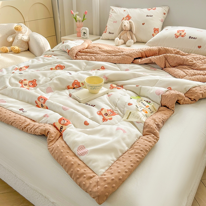 91家纺网 家纺一手货源 找家纺 悦织语 2026新款水洗棉双层纱豆豆被大豆夏凉被 爱心小熊