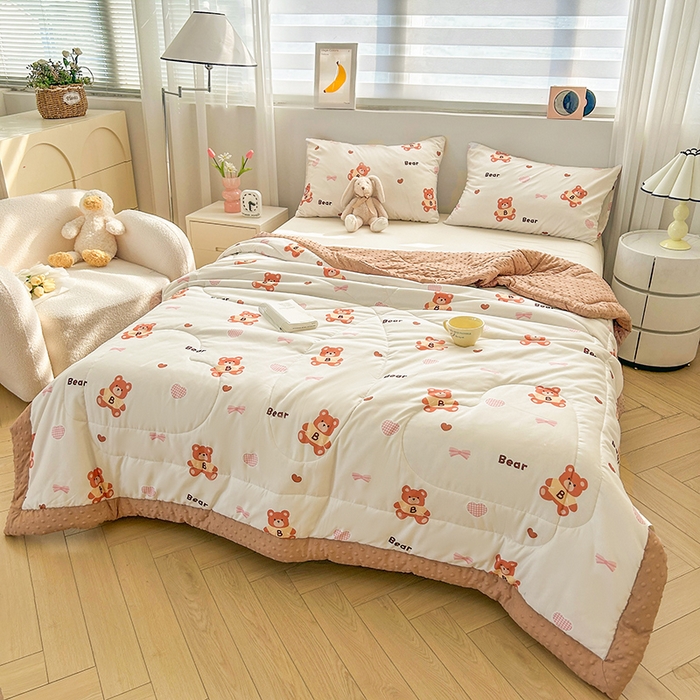 91家纺网 家纺一手货源 找家纺 悦织语 2026新款水洗棉双层纱豆豆被大豆夏凉被 爱心小熊