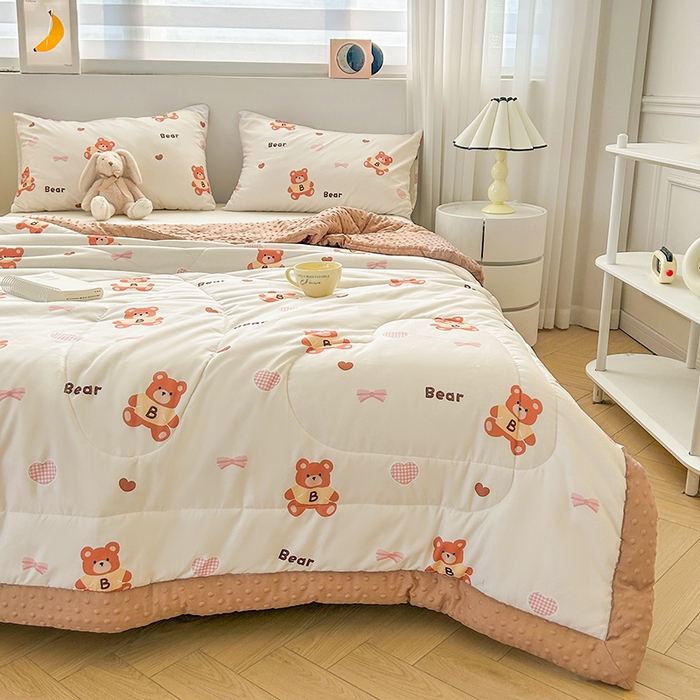 91家纺网 家纺一手货源 找家纺 悦织语 2026新款水洗棉双层纱豆豆被大豆夏凉被 爱心小熊