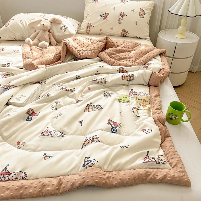 91家纺网 家纺一手货源 找家纺 悦织语 2026新款水洗棉双层纱豆豆被大豆夏凉被 嗨皮熊