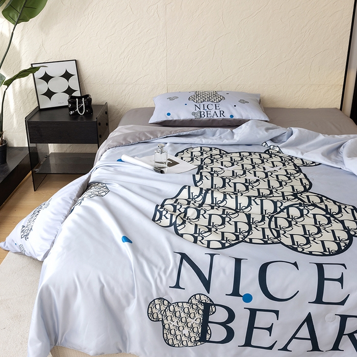 91家纺网 家纺一手货源 找家纺 摩卡（乐趣） 2026新款水洗真丝数码印花夏被四件套 萌迪