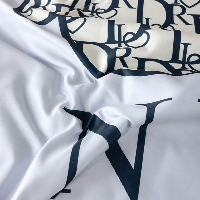 91家纺网 家纺一手货源 找家纺 摩卡（乐趣） 2026新款水洗真丝数码印花夏被四件套 萌迪