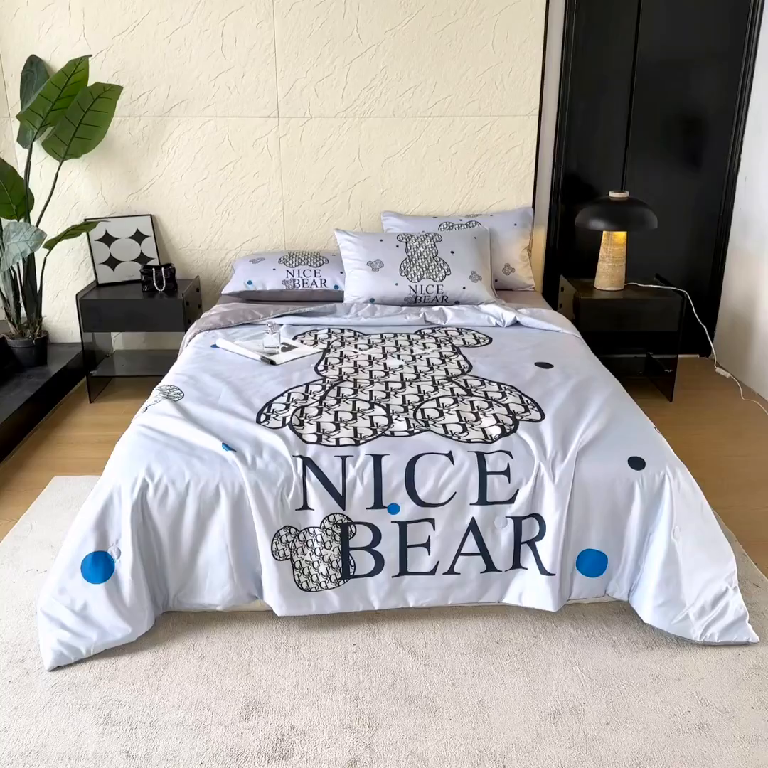 91家纺网 家纺一手货源 找家纺 摩卡（乐趣） 2026新款水洗真丝数码印花夏被四件套 萌迪